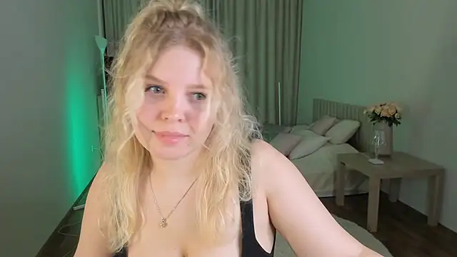 Eva Kynu online show from 01-30-25, 02:36