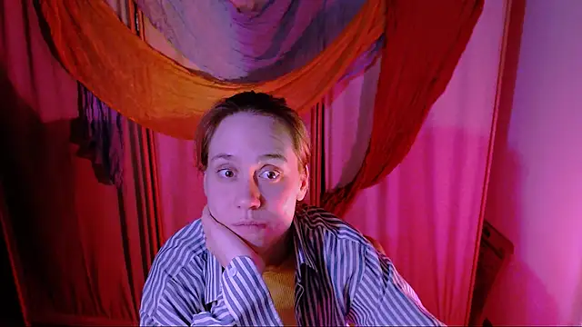 Malinax online show from 10-28-25, 10:20