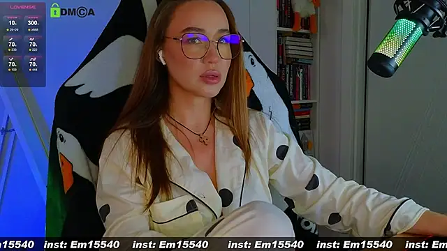 Snapshot of Emili1- chatting on 01-21-25, 08:52 Emili1- online show from 01-21-25, 08:52