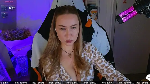 Emili1- online show from 12-15-25, 02:34