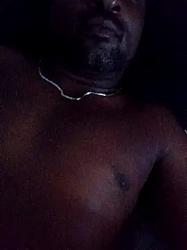 Snapshot of Beto0815 chatting on 02-07-26, 03:03 Beto0815 online show from 02-07-26, 03:03