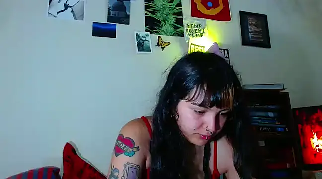 sweetiee mary online show from 02-14-25, 04:41