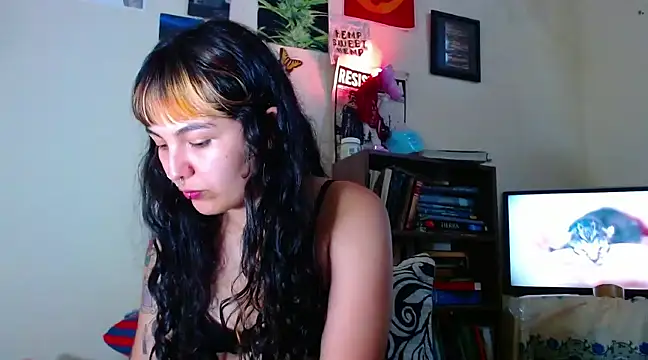 sweetiee mary online show from 02-18-25, 05:09