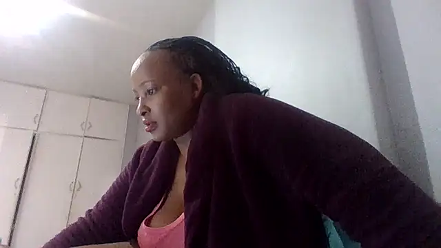Snapshot of BabeAssXX chatting on 10-02-25, 03:37 BabeAssXX online show from 10-02-25, 03:37