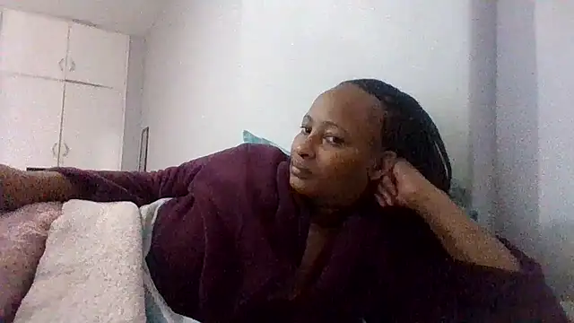 Snapshot of BabeAssXX chatting on 10-11-25, 05:41 BabeAssXX online show from 10-11-25, 05:41
