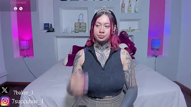 ViolettaBaker  online show from 11-22-25, 03:55