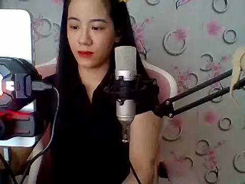 Snapshot of Nana-68 chatting on 03-16-25, 01:17 Nana-68 online show from 03-16-25, 01:17
