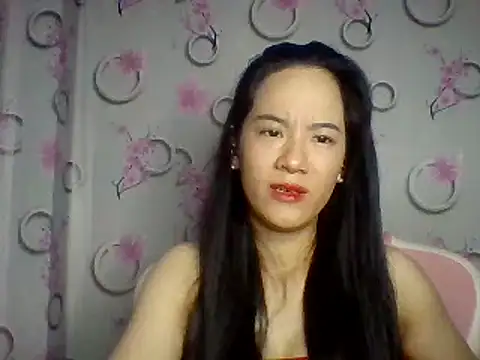 Snapshot of Nana-68 chatting on 10-19-25, 12:52 Nana-68 online show from 10-19-25, 12:52