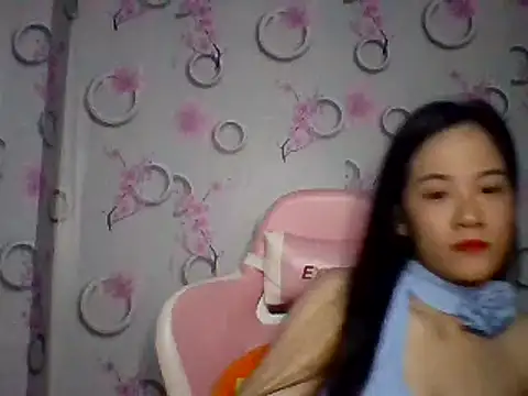 Snapshot of Nana-68 chatting on 10-02-25, 01:36 Nana-68 online show from 10-02-25, 01:36