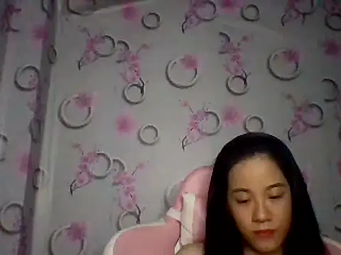 Snapshot of Nana-68 chatting on 10-04-25, 03:35 Nana-68 online show from 10-04-25, 03:35