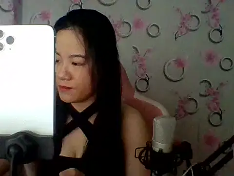 Snapshot of Nana-68 chatting on 02-28-25, 01:05 Nana-68 online show from 02-28-25, 01:05