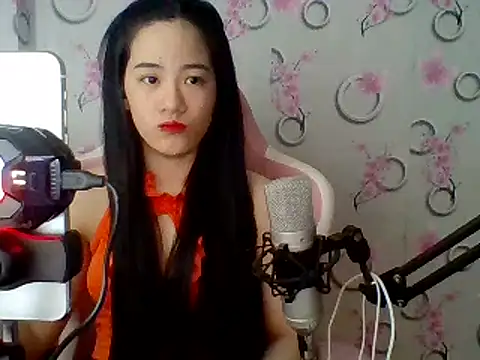 Snapshot of Nana-68 chatting on 02-27-25, 08:46 Nana-68 online show from 02-27-25, 08:46