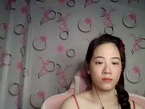 Snapshot of Nana-68 chatting on 10-22-25, 04:28 Nana-68 online show from 10-22-25, 04:28