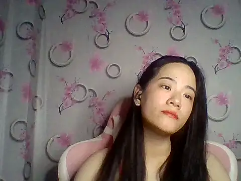 Snapshot of Nana-68 chatting on 10-20-25, 03:34 Nana-68 online show from 10-20-25, 03:34