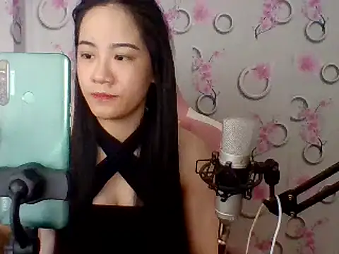 Snapshot of Nana-68 chatting on 03-14-25, 05:16 Nana-68 online show from 03-14-25, 05:16
