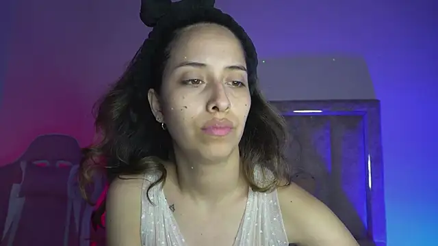 little-Emma online show from 02-19-26, 03:47