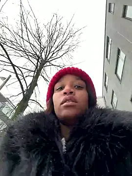 Snapshot of Black_Dolll chatting on 02-27-26, 12:27 Black Dolll online show from 02-27-26, 12:27