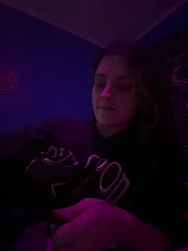 emilysue1 online show from 03-16-25, 07:48