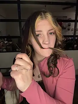 emilysue1 online show from 04-08-26, 12:56