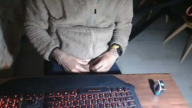 Adri gard online show from 04-21-26, 08:26