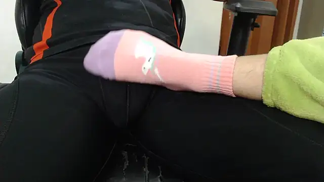 OldManAndGirlishLady online show from 05-21-26, 03:04