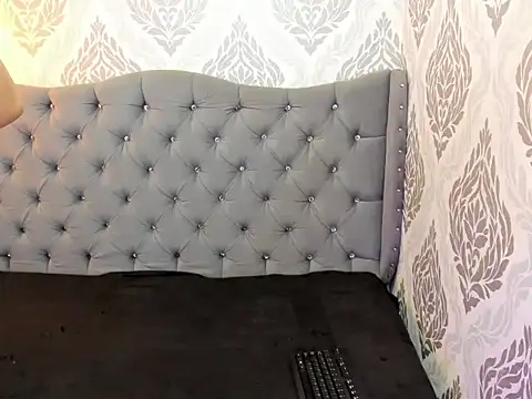 Lilyevansx online show from 05-26-26, 12:14