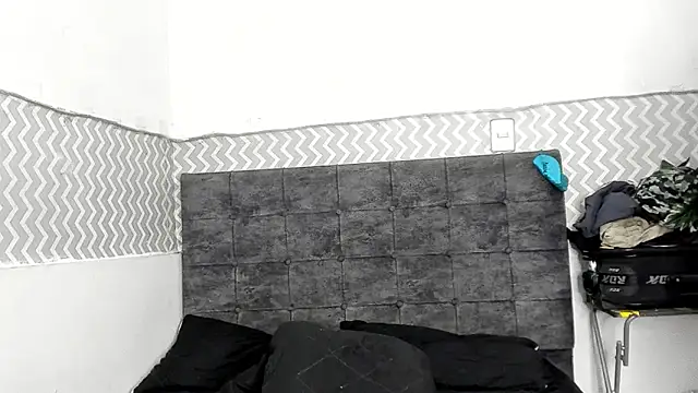 Ariana Salazar online show from 04-15-26, 02:39