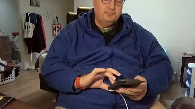 Snapshot of wvalentino chatting on 12-06-24, 10:13 wvalentino online show from 12-06-24, 10:13