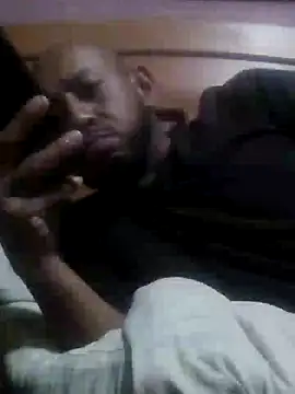 pineda1689 online show from 12-17-24, 03:49