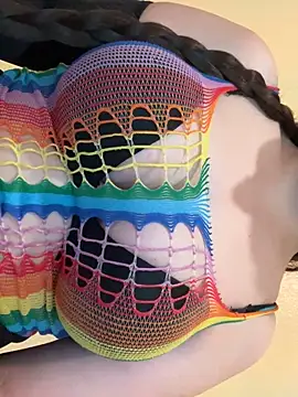 Evelyn Moon online show from 12-15-25, 01:39