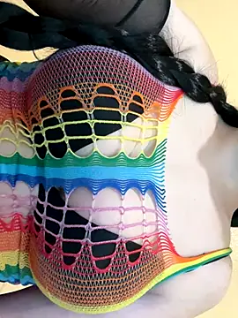 Evelyn Moon online show from 11-19-25, 01:22