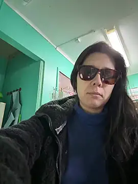 Reinacatchile online show from 03-12-26, 03:16