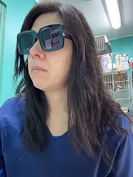 Reinacatchile online show from 03-07-26, 02:33