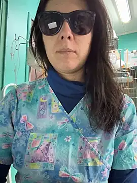 Reinacatchile online show from 02-07-26, 03:09