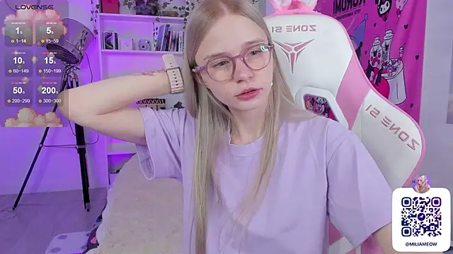 Snapshot of Milia_Parker chatting on 02-09-25, 01:55 Milia Parker online show from 02-09-25, 01:55