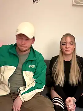 Snapshot of NickyGold_Official chatting on 11-17-25, 09:41 NickyGold Official online show from 11-17-25, 09:41