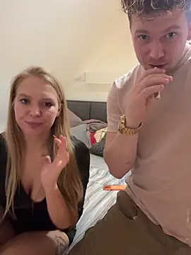 Snapshot of NickyGold_Official chatting on 11-02-25, 08:14 NickyGold Official online show from 11-02-25, 08:14