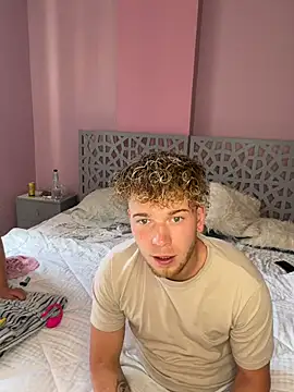 Snapshot of NickyGold_Official chatting on 03-22-26, 11:45 NickyGold Official online show from 03-22-26, 11:45