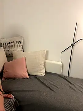 Snapshot of NickyGold_Official chatting on 10-29-25, 07:35 NickyGold Official online show from 10-29-25, 07:35