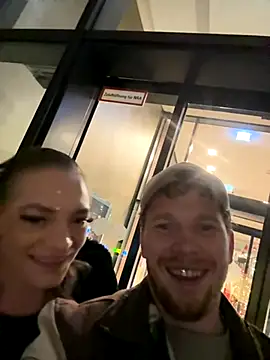 Snapshot of NickyGold_Official chatting on 11-23-25, 10:09 NickyGold Official online show from 11-23-25, 10:09