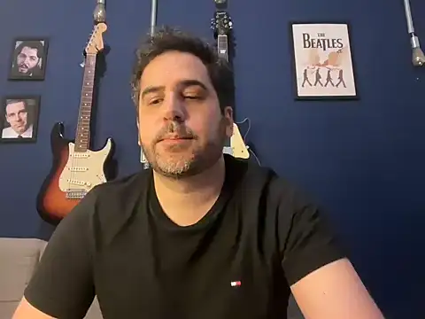 Snapshot of hotsafadinho chatting on 03-10-25, 03:45 hotsafadinho online show from 03-10-25, 03:45