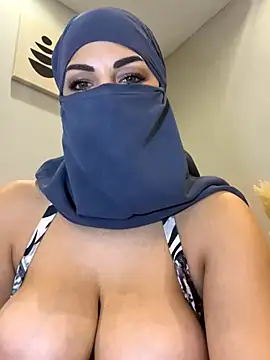 Snapshot of Amberonee31 chatting on 12-13-25, 09:54 Amberonee31 online show from 12-13-25, 09:54