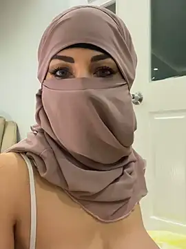 Snapshot of Amberonee31 chatting on 02-18-25, 10:16 Amberonee31 online show from 02-18-25, 10:16