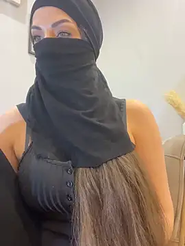 Snapshot of Amberonee31 chatting on 02-23-26, 08:20 Amberonee31 online show from 02-23-26, 08:20