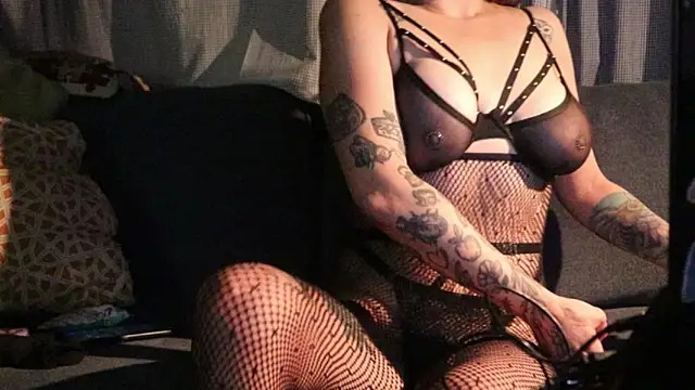 estivalia xxx online show from 03-30-26, 02:35