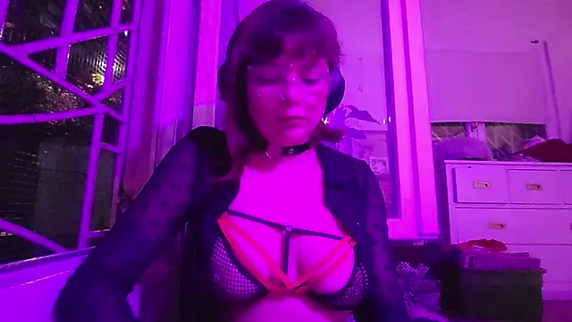 estivalia xxx online show from 03-17-26, 01:08