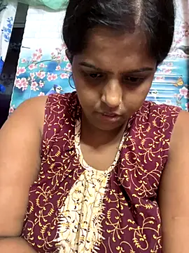 Snapshot of Beauty-queen chatting on 10-08-25, 10:28 Beauty-queen online show from 10-08-25, 10:28