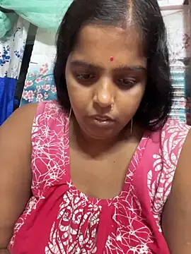 Snapshot of Beauty-queen chatting on 09-19-25, 11:03 Beauty-queen online show from 09-19-25, 11:03