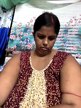 Snapshot of Beauty-queen chatting on 09-28-25, 11:50 Beauty-queen online show from 09-28-25, 11:50