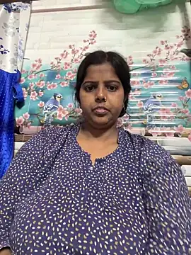 Snapshot of Beauty-queen chatting on 03-10-25, 12:17 Beauty-queen online show from 03-10-25, 12:17